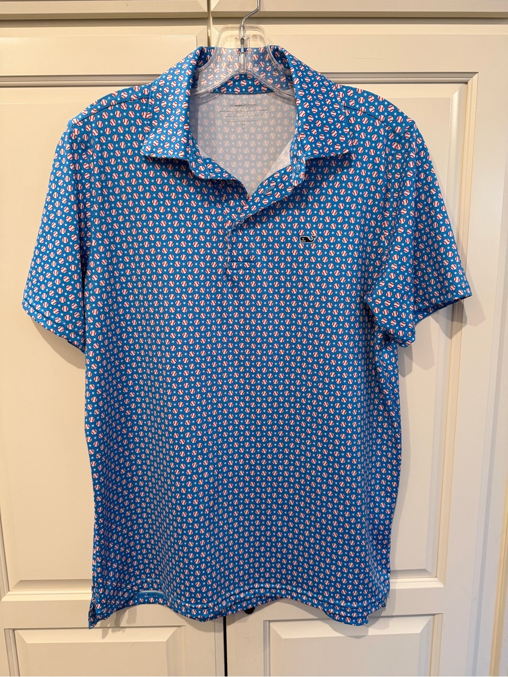 Like new! Boys Vineyard Vines Sankaty Performance Polo Baseball Print XL
